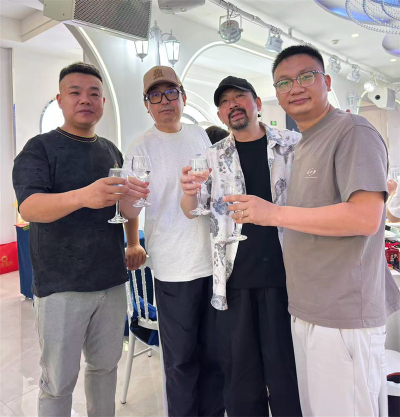 长沙车乐汇汽车音响店——波哥重庆赴约江智民跟陈宁发烧歌手