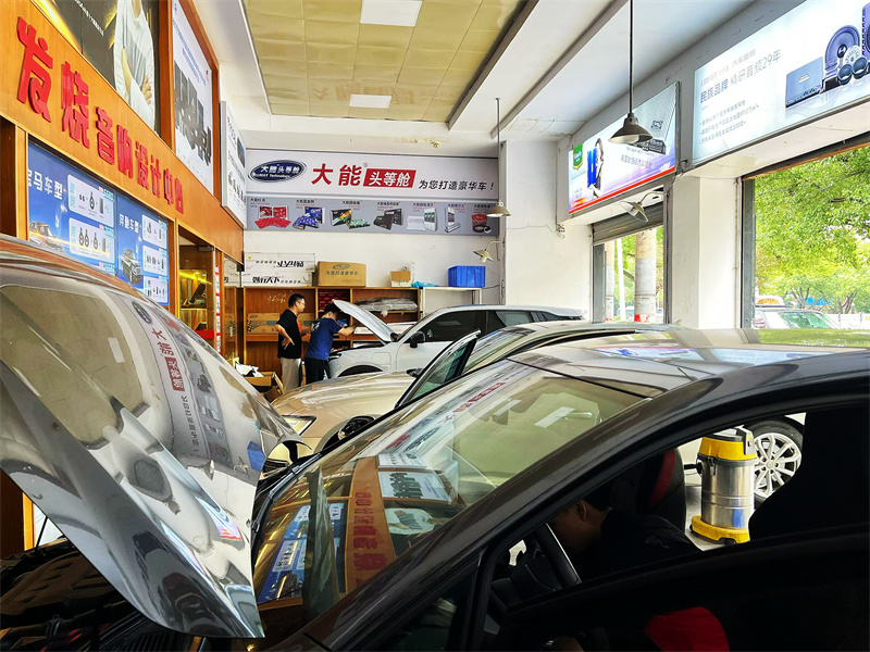 长沙大众高尔夫GTI——大能汽车隔音降噪